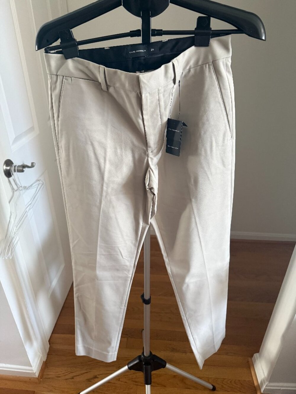 Club Monaco light gray city trouser - new with tags; size 29